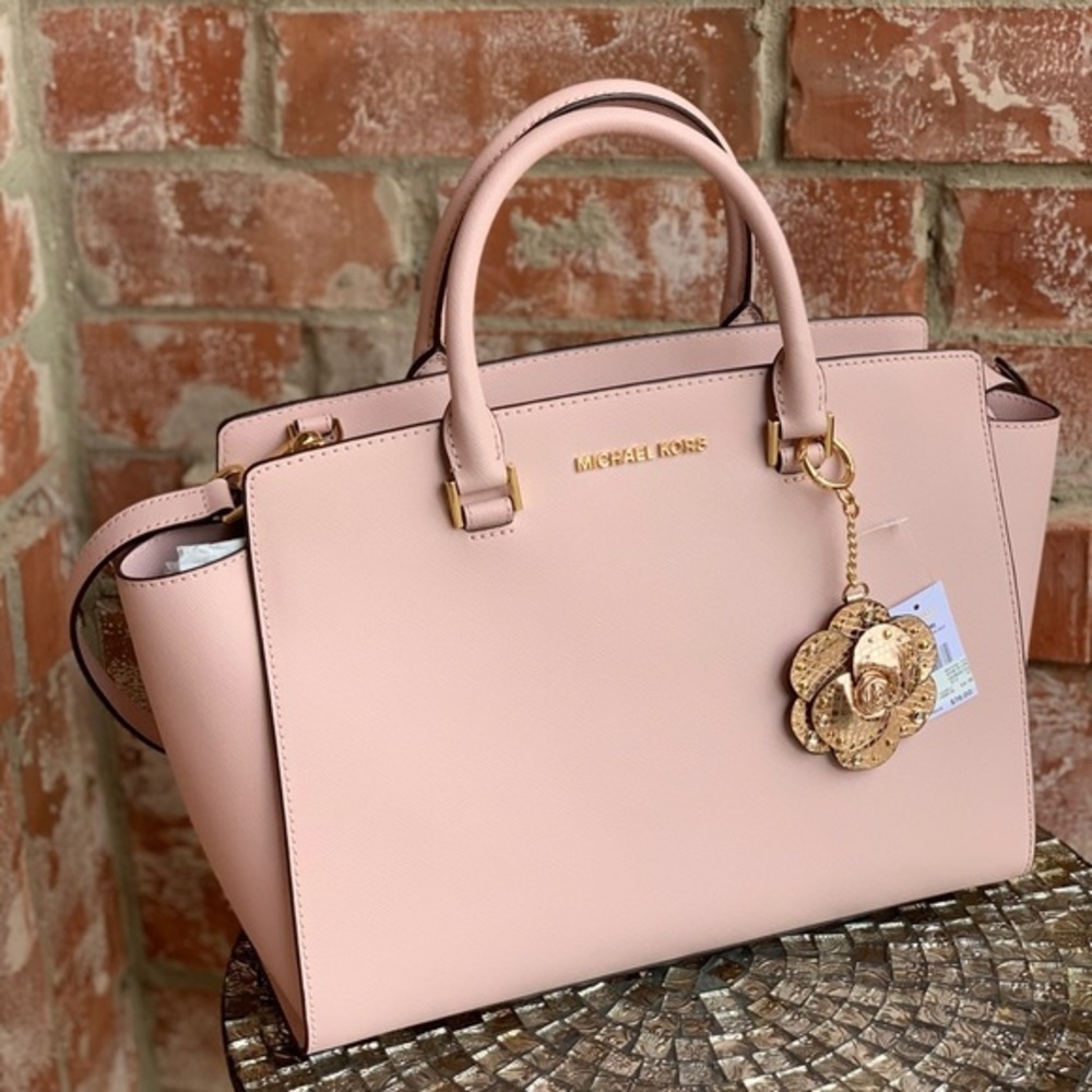 Michael kors large Selma satchel bag+ key charm - Picture 2 of 8